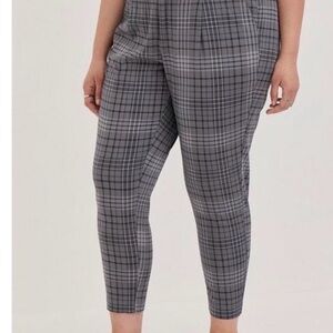 Torrid Gray Plaid Cropped Pants